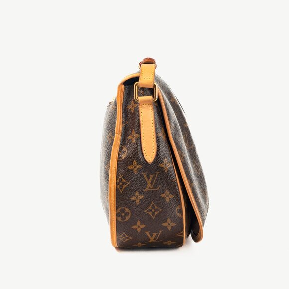 Louis Vuitton Menilmontant MM Monogram Canvas Messenger Bag - Picture 3 of 12
